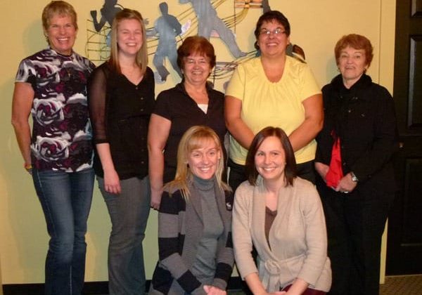 <strong>3rd place: Winning Losers</strong><br/>
Lucy McCray, Rachel Hébert, <strong>Emelda McIntyre, Lorraine Foran, Joan Ann Henderson (Absent from the picture: Betty Doyle)</strong>. Front row: Tobi Desveaux, Renee Murphy 