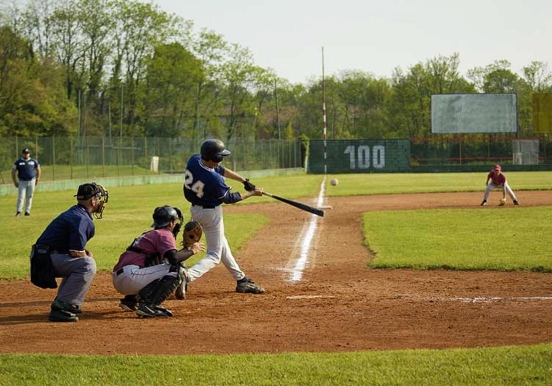 Sports Baseball Players Playing Bat