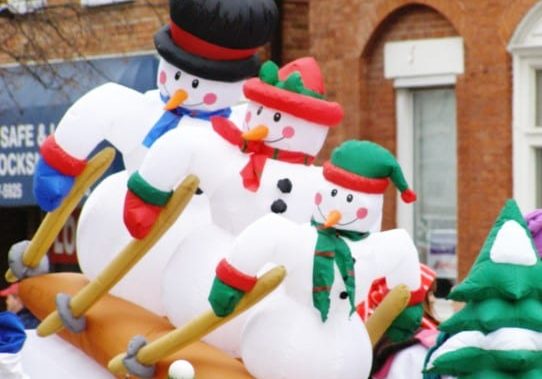 christmas-parade-snowmen-Small