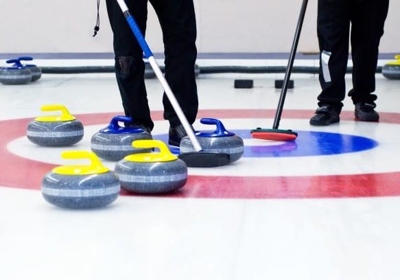 curling-curl-sweep-sport-ice-Small