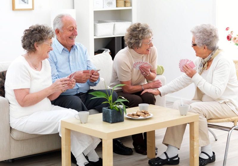 group-of-seniors-playing-cards