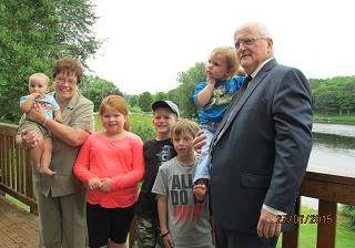 MP Tilly O'Neill Gordon with Mayor Bev Gaston and local children.